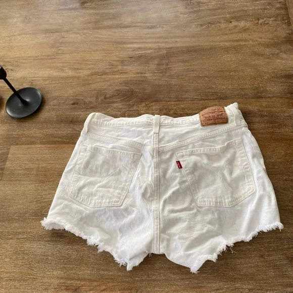 Levi’s | 501 original white shorts - Picture 3 of 4